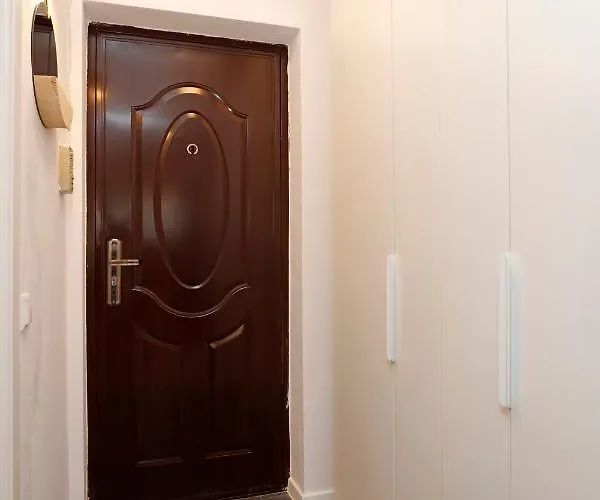 The Pearl Of Drumul Taberei + Netflix Apartment *