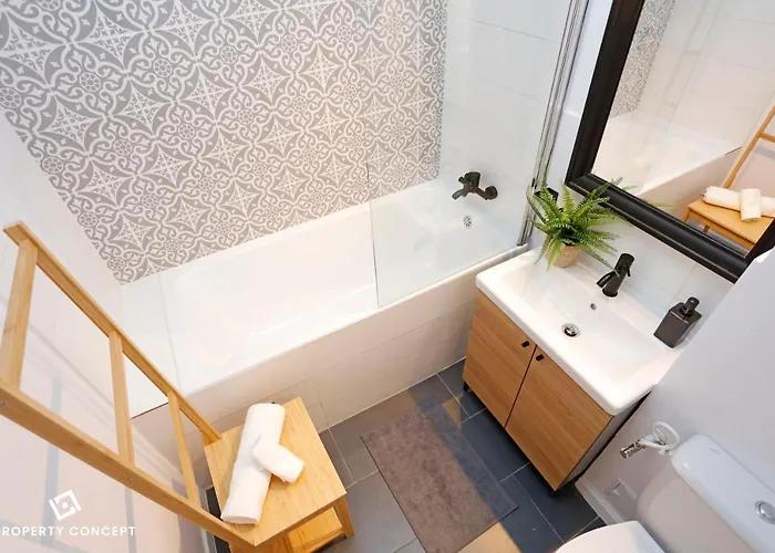 The Pearl Of Drumul Taberei + Netflix Apartamento