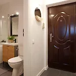 The Pearl Of Drumul Taberei + Netflix Apartment